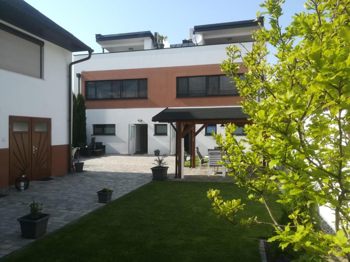 Penthouse Griemann 2 Fuer Max 4 Personen Mit Eigener Grosser Dachterrasse Zum Relaxen! Illmitz Eksteriør billede