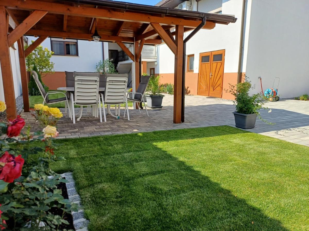 Penthouse Griemann 2 Fuer Max 4 Personen Mit Eigener Grosser Dachterrasse Zum Relaxen! Illmitz Eksteriør billede
